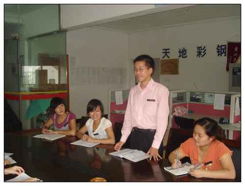 活動板房公司網絡營銷團隊新成員易先坤