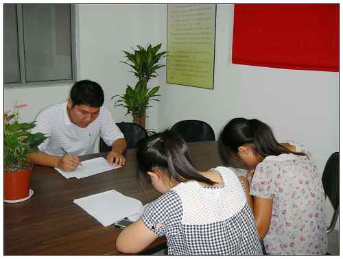 經貿（mào）學院吳主任親臨鋼結構公司