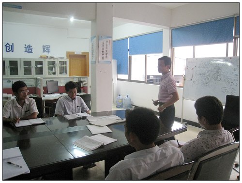 活動板（bǎn）房公司召開談判技巧分析總結會議