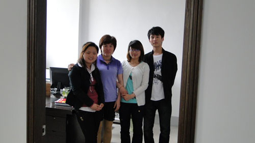 彩鋼板公司孫海霞及劉延軍去中勝的場景：