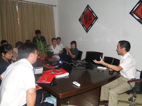 蘇、寧兩家公（gōng）司來活動房公司參觀、學習（xí）