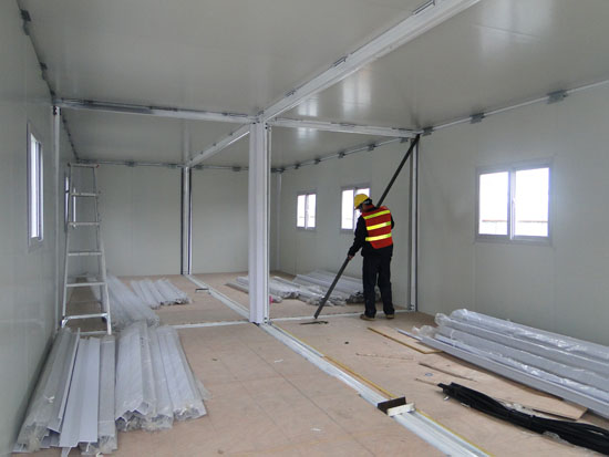 公司第一批箱式房已正式（shì）完工