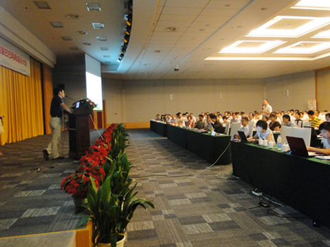 俞（yú）總參加阿裏巴巴網商成長大會，分享網絡營銷（xiāo）經驗