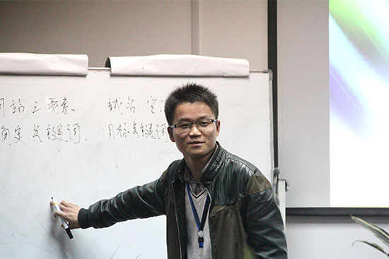 集裝箱房屋公司的龍毅組長帶領大家回顧知識點