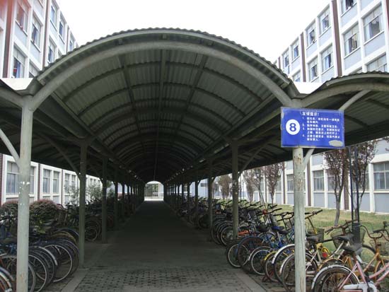 彩鋼瓦為您抵擋風雨