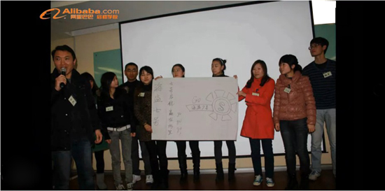 外貿部王（wáng）倩參（cān）加培訓過程中