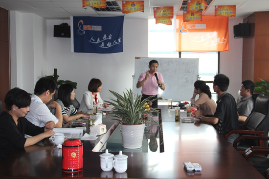 俞會長與大家共商四通演講堂江蘇分堂發展大計