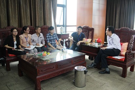 夏濤（tāo）老師和外貿（mào）部成員交流