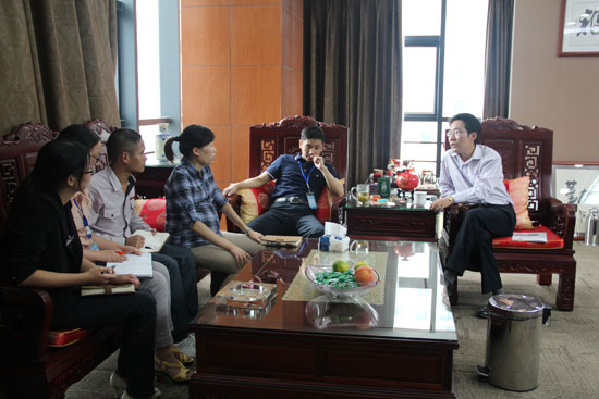 夏濤老師對草莓视频IOS下载彩鋼外貿的發展提出寶貴建議