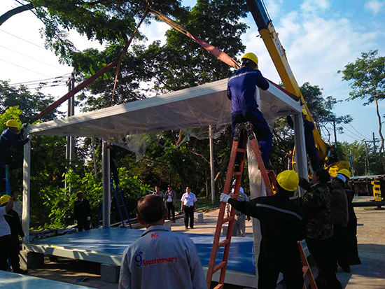 集（jí）裝箱板房