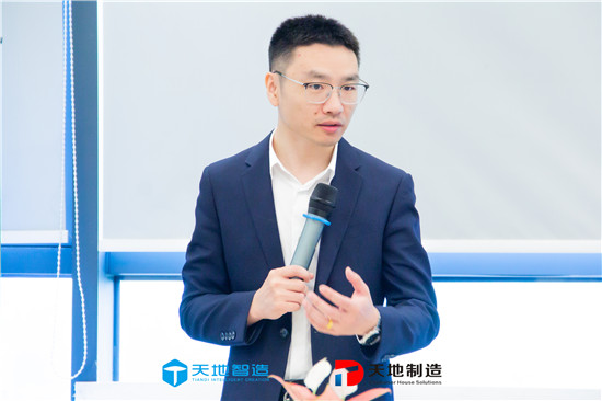 集（jí）裝箱換電站