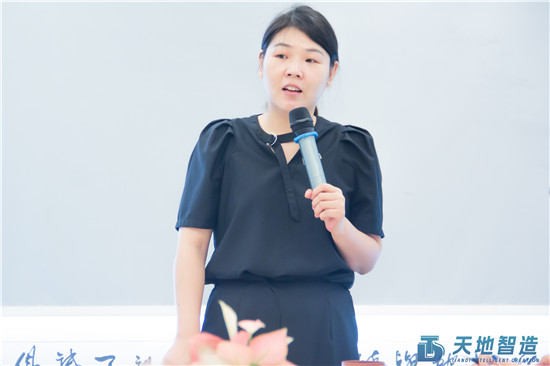 集（jí）裝箱換電站